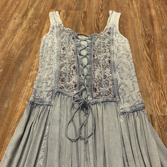 NWOT Italian blue long dress with gorgeous bodice details - Picture 4 of 9